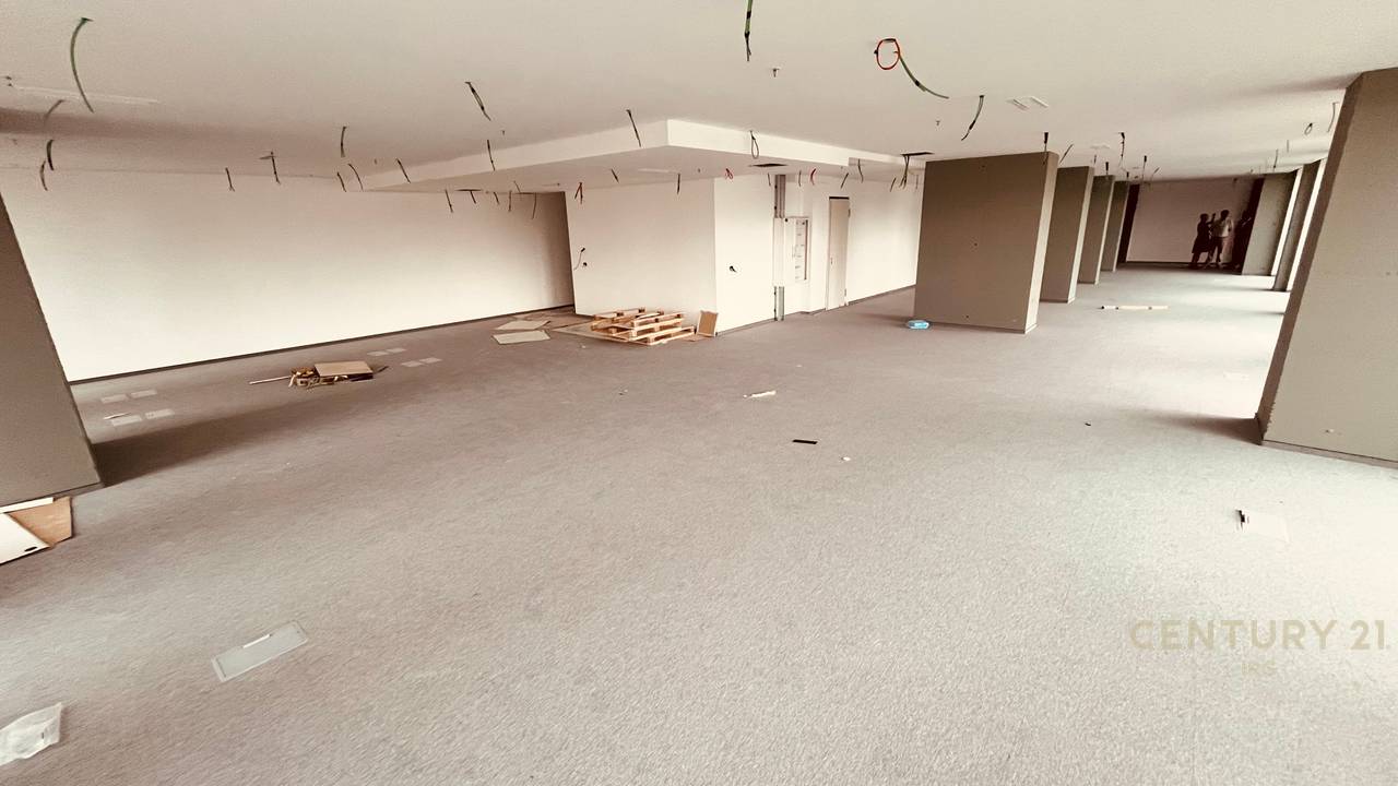 OFFICE FOR RENT AT DOWNTOWN ONE TIRANA!!