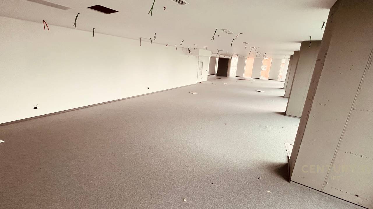 OFFICE FOR RENT AT DOWNTOWN ONE TIRANA!!