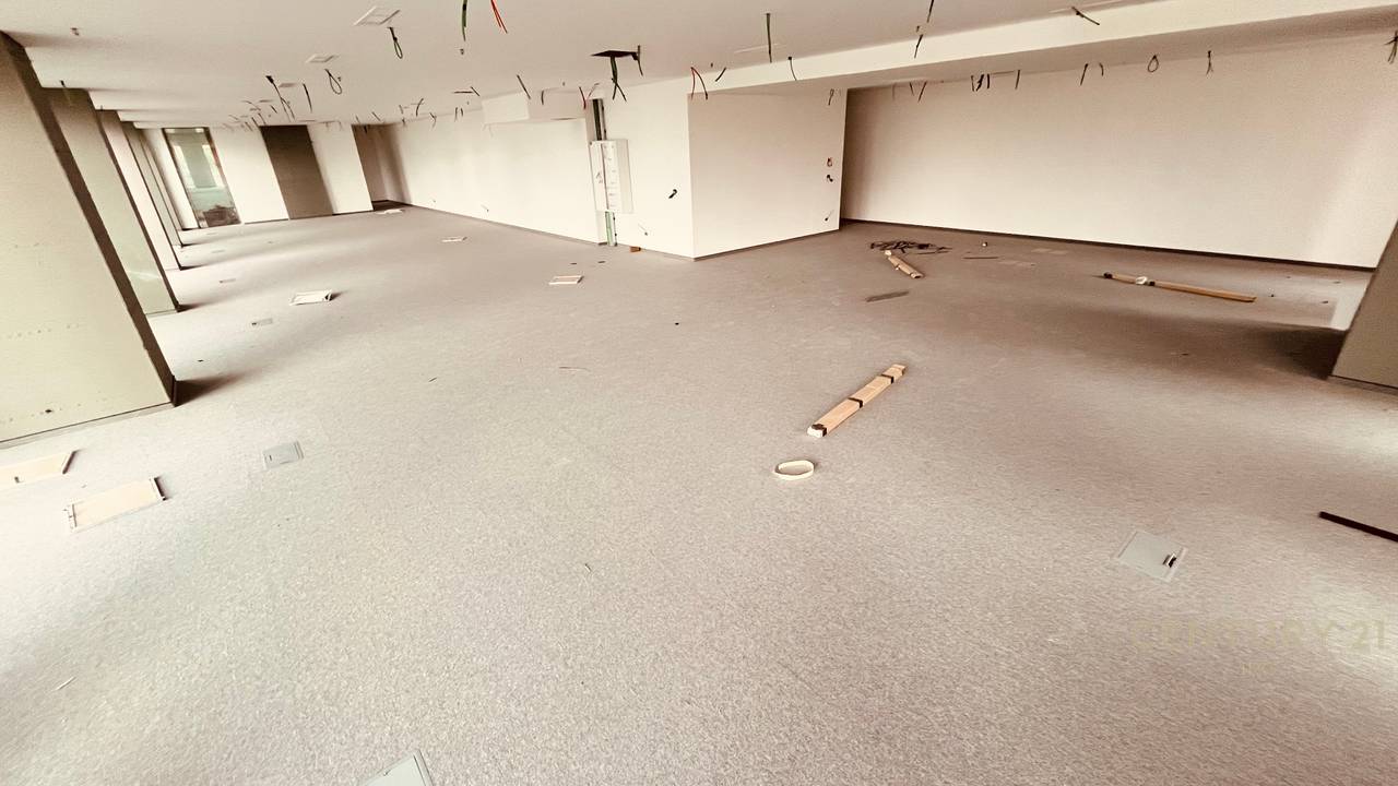 OFFICE FOR RENT AT DOWNTOWN ONE TIRANA!!