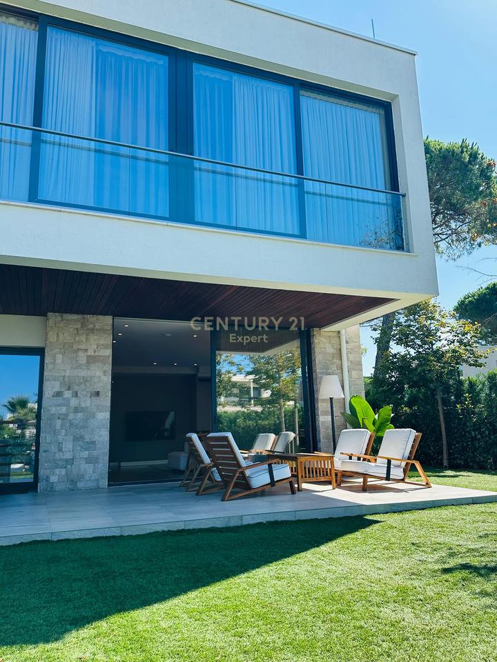 VILLA MODERNA IN VENDITA NEL RESIDENCE SAN PIETRO, LALZ BAY!!!