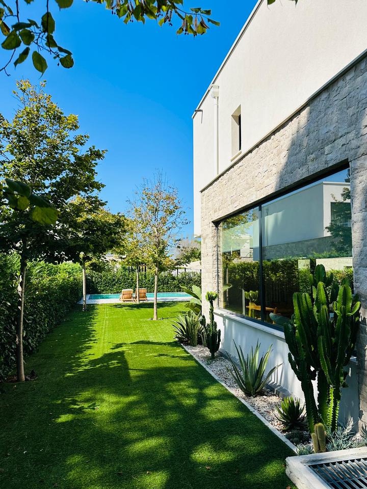 VILLA MODERNA IN VENDITA NEL RESIDENCE SAN PIETRO, LALZ BAY!!!