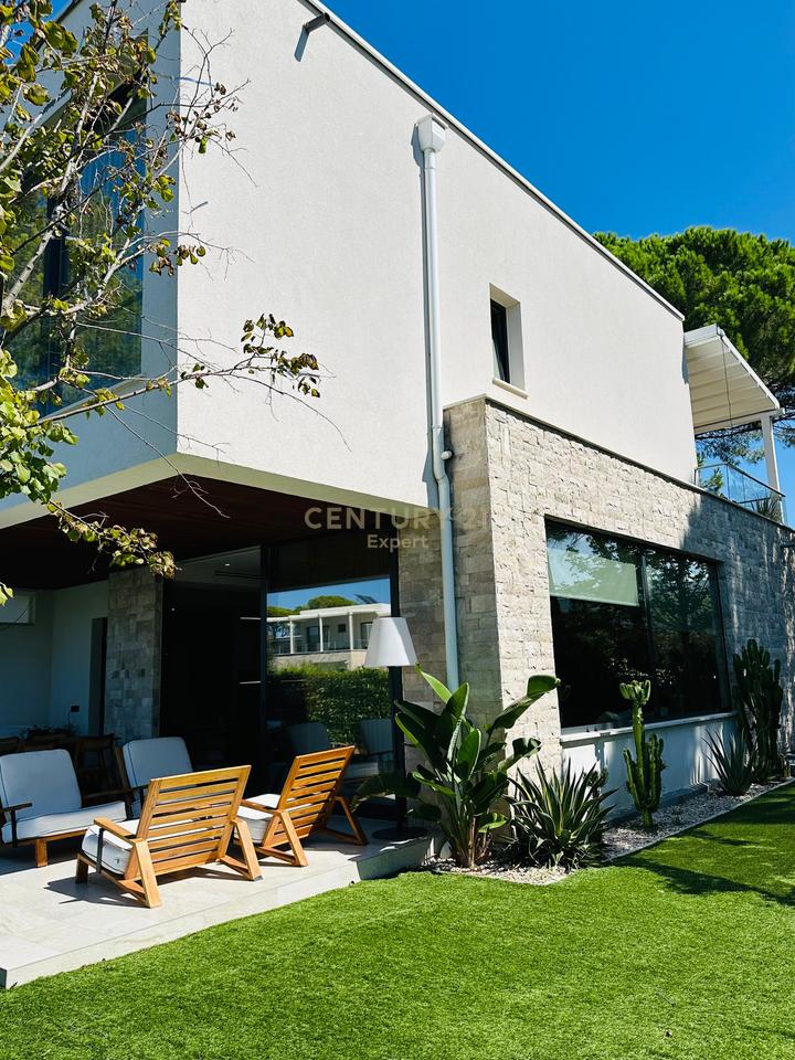 VILLA MODERNA IN VENDITA NEL RESIDENCE SAN PIETRO, LALZ BAY!!!