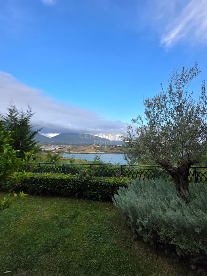 Villa in vendita a Liqeni e Farkes