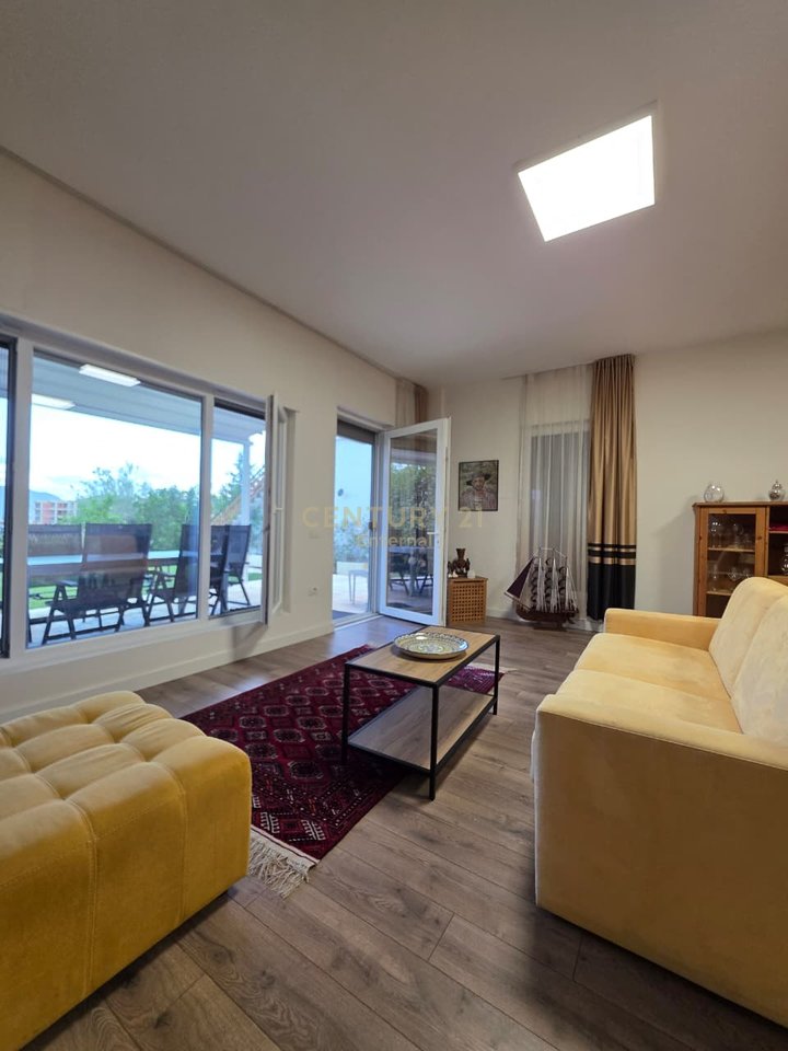 Villa in vendita a Liqeni e Farkes