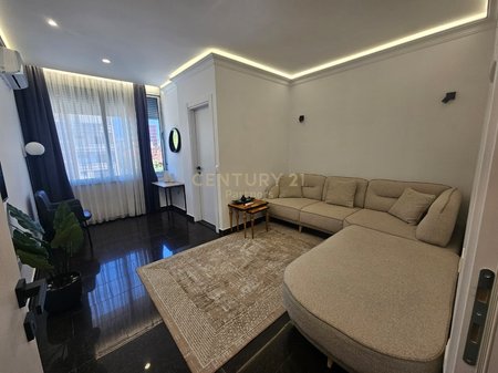Appartamento 2+1 con 3 bagni, cucina separata – Molto vicino al centro, Via Siri Kodra!
