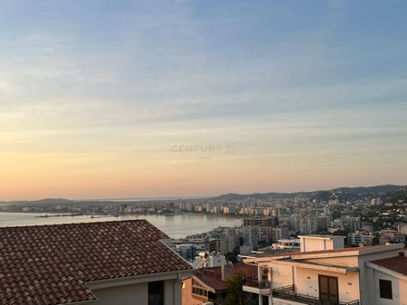 APPARTAMENTO DI LUSSO 2+1+2 IN AFFITTO, VISTA MARE COMPLETA IN ACQUA FREDDA, VLORE!