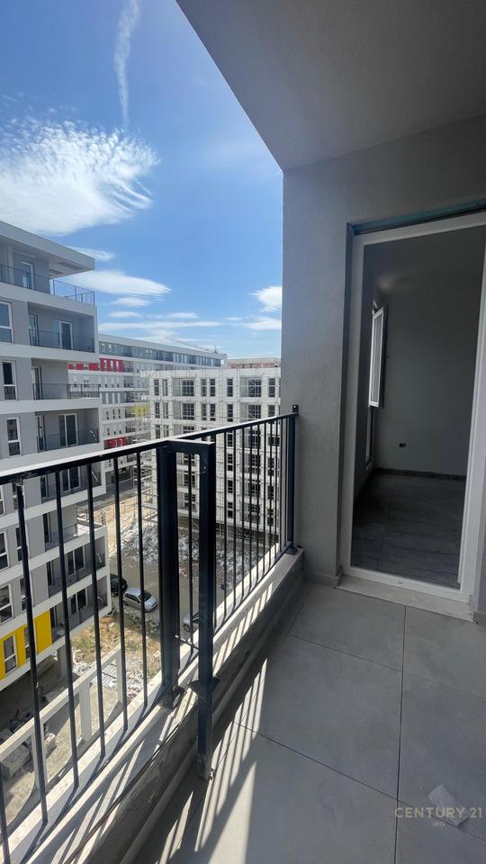 Shitet apartament 2+1 tek Univers City!