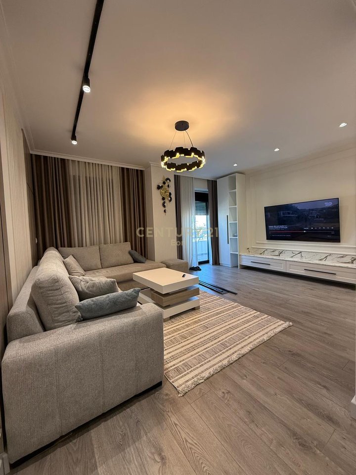 Shesim Super Apartment 2+1+2 Together with 2 garages Near the school 'Qemal Mici'