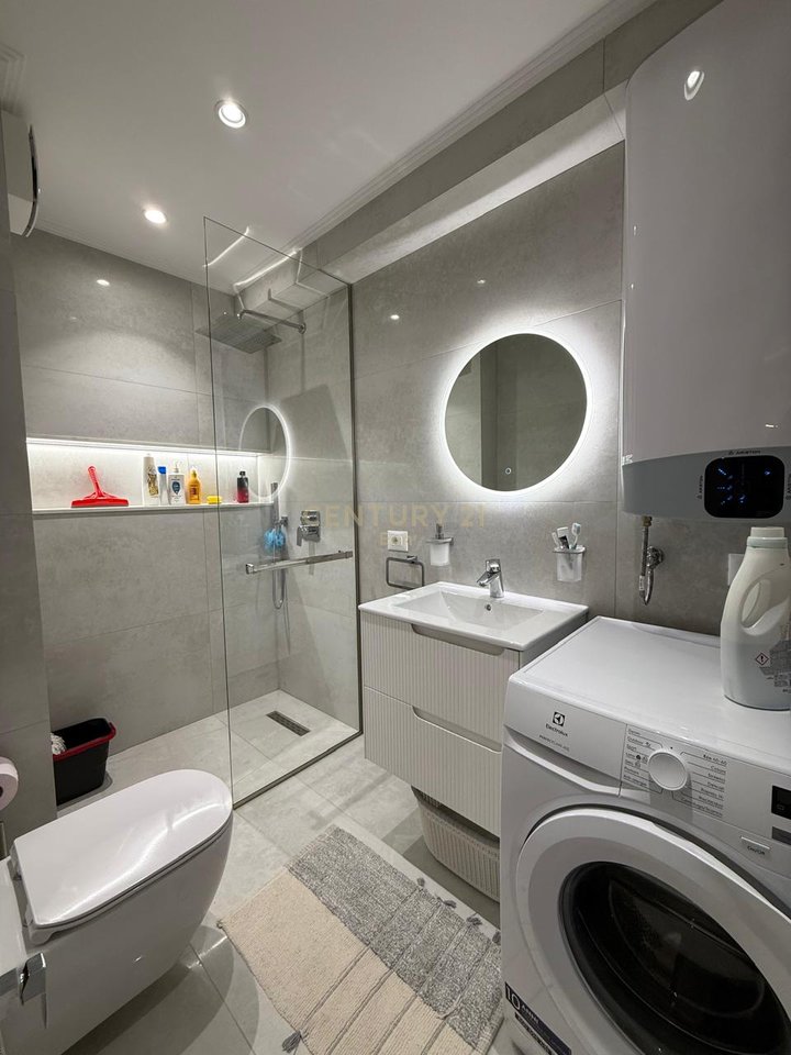 Shesim Super Apartment 2+1+2 Together with 2 garages Near the school 'Qemal Mici'