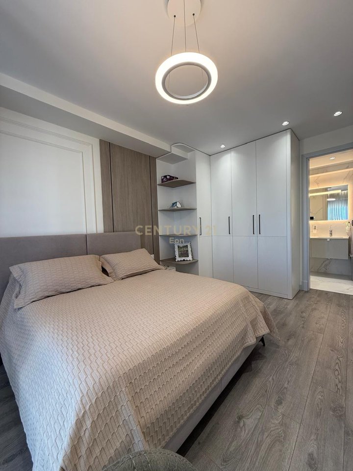 Shesim Super Apartment 2+1+2 Together with 2 garages Near the school 'Qemal Mici'