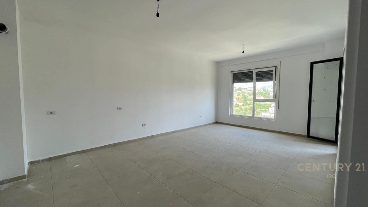 Apartment 2+1 for rent in Paskuqan!