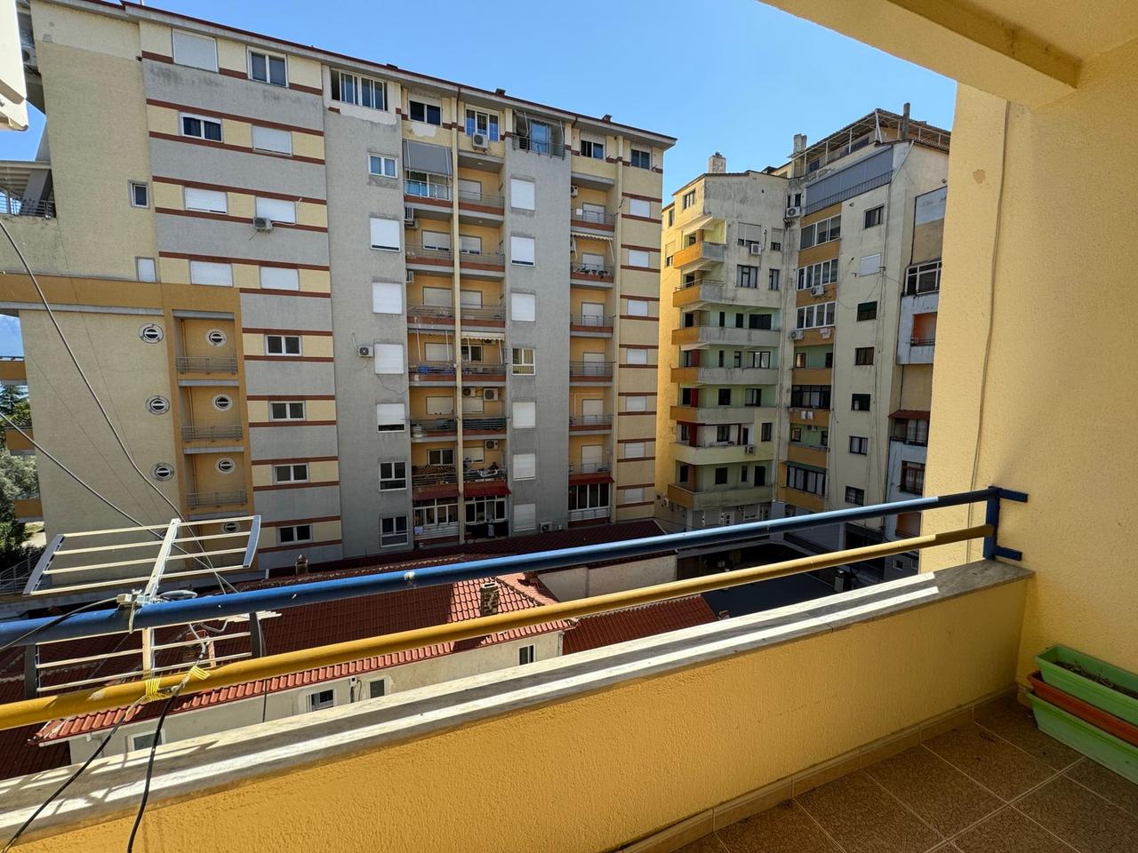 Apartament 1+1 me Pamje nga Liqeni në Pogradec për Shitje