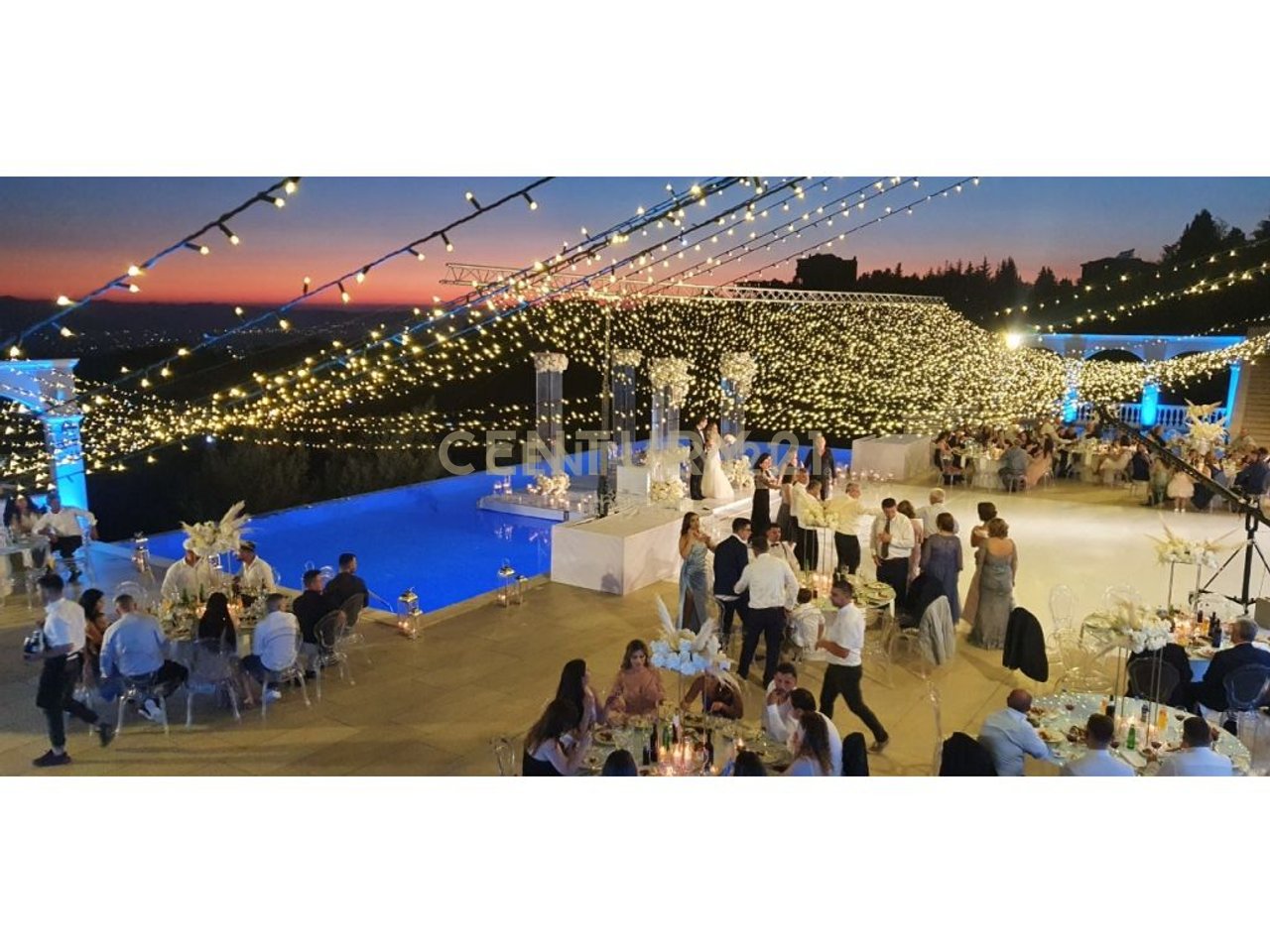 VENDESI RESORT NELLA ZONA DI DAJTI!