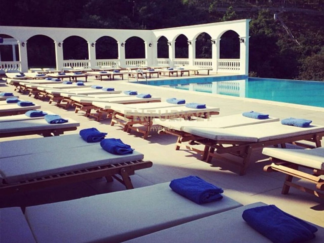 VENDESI RESORT NELLA ZONA DI DAJTI!