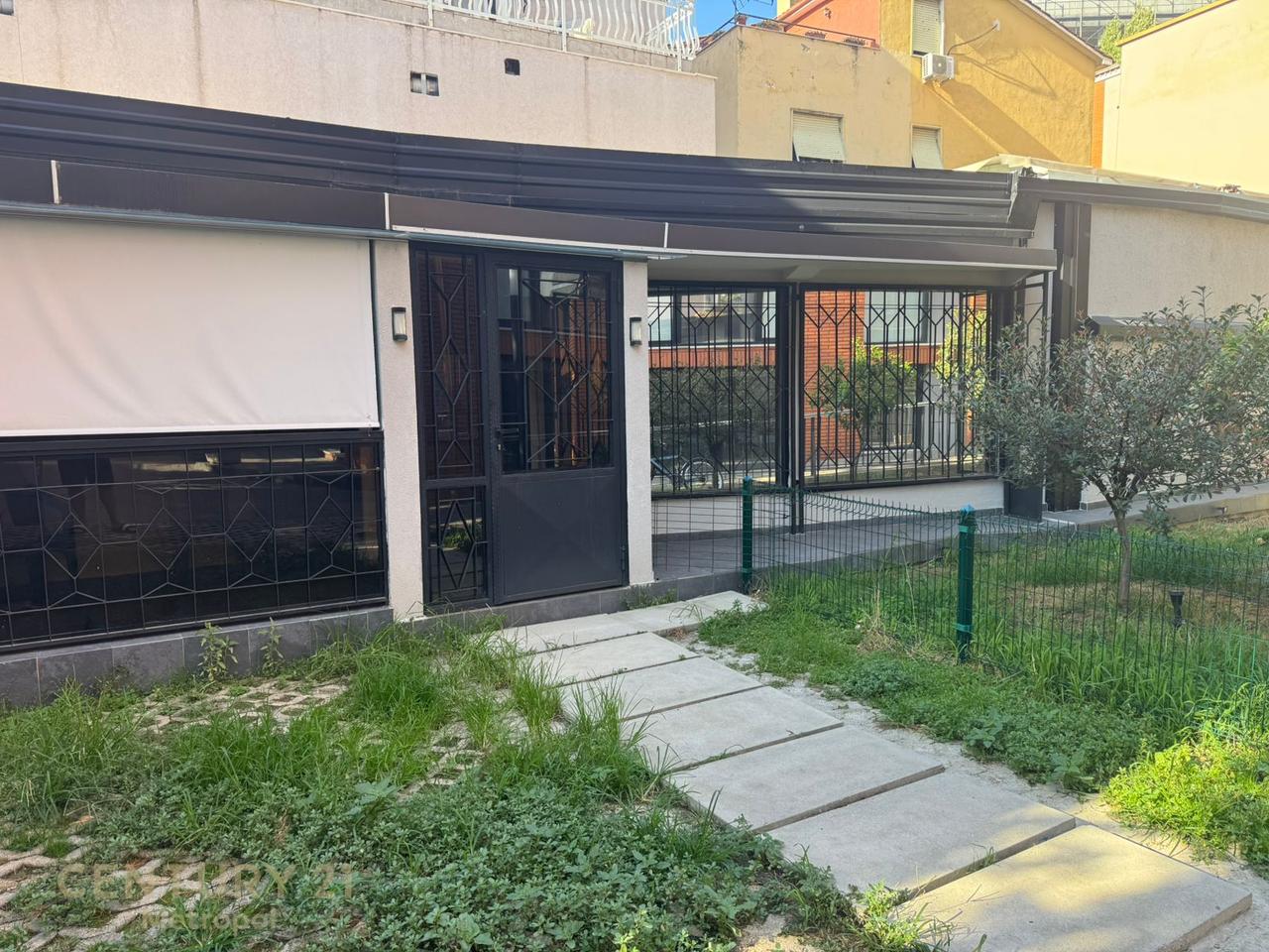COMMERCIAL SPACE FOR RENT, FLOOR PERDHE-21 DECEMBER!