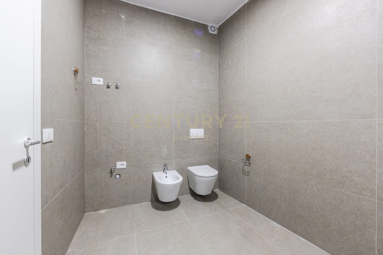 Kavaja Road, Apartment 1+1 for Rent
