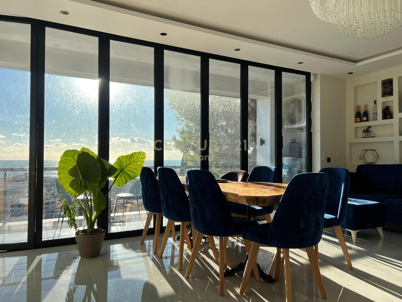 JEPET ME QIRA APARTAMENT 2+1 + GARAZHD ME PAMJE DETI, TEK VILA ZOGUT, DURRES !!!