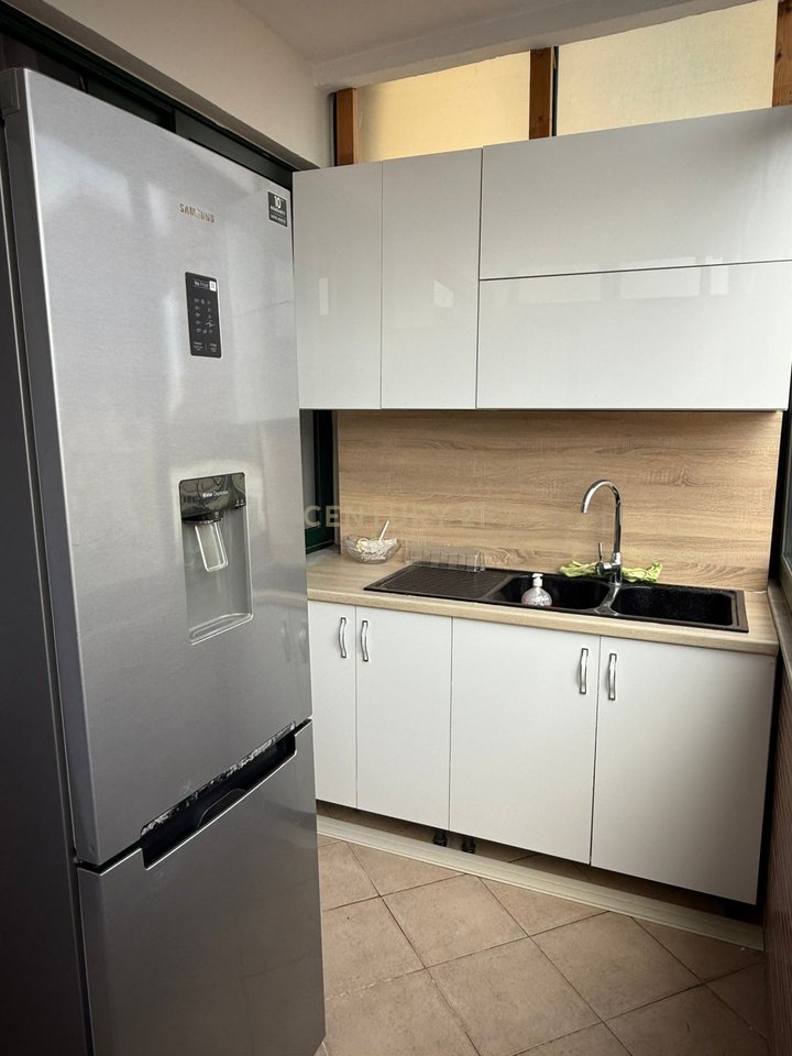 Apartament 1+1 Me Qira në Rrugën Muhamet Gjollesha, Tiranë - 600.00€ | 70 m²