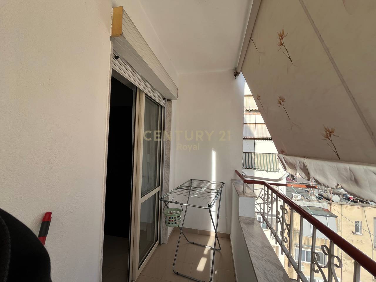 APPARTAMENTO 2+1 IN VENDITA VICINO ALLA SCUOLA ROSSA