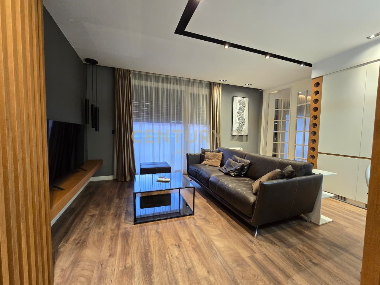 Premium 2+1 Apartment with Veranda for Rent in the Center of Tirana!