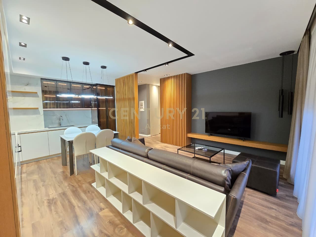 Premium 2+1 Apartment with Veranda for Rent in the Center of Tirana!