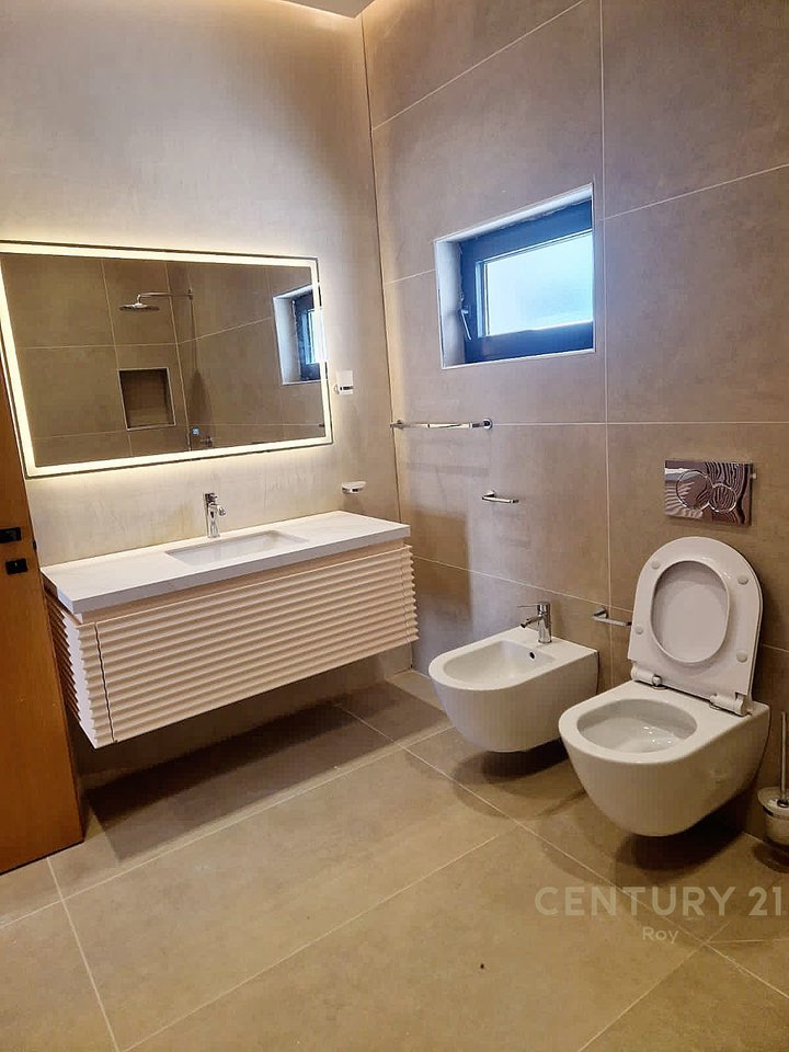 FANTASTIC 2-STOREY VILLA FOR SALE IN SPILLE!!!
