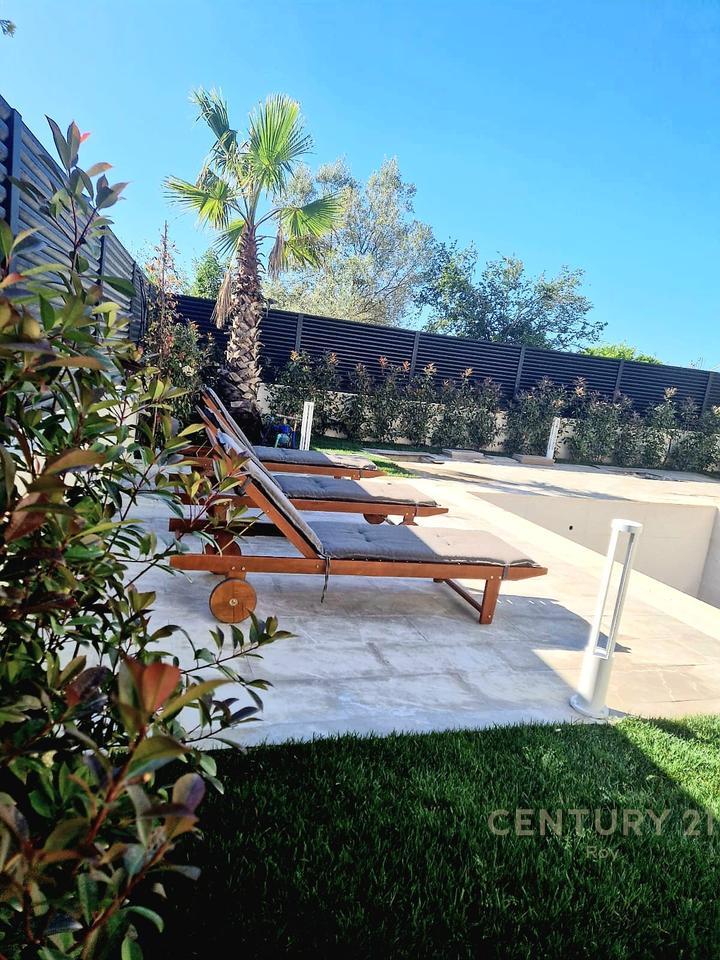FANTASTIC 2-STOREY VILLA FOR SALE IN SPILLE!!!