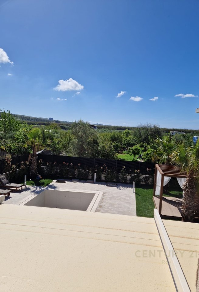 FANTASTIC 2-STOREY VILLA FOR SALE IN SPILLE!!!