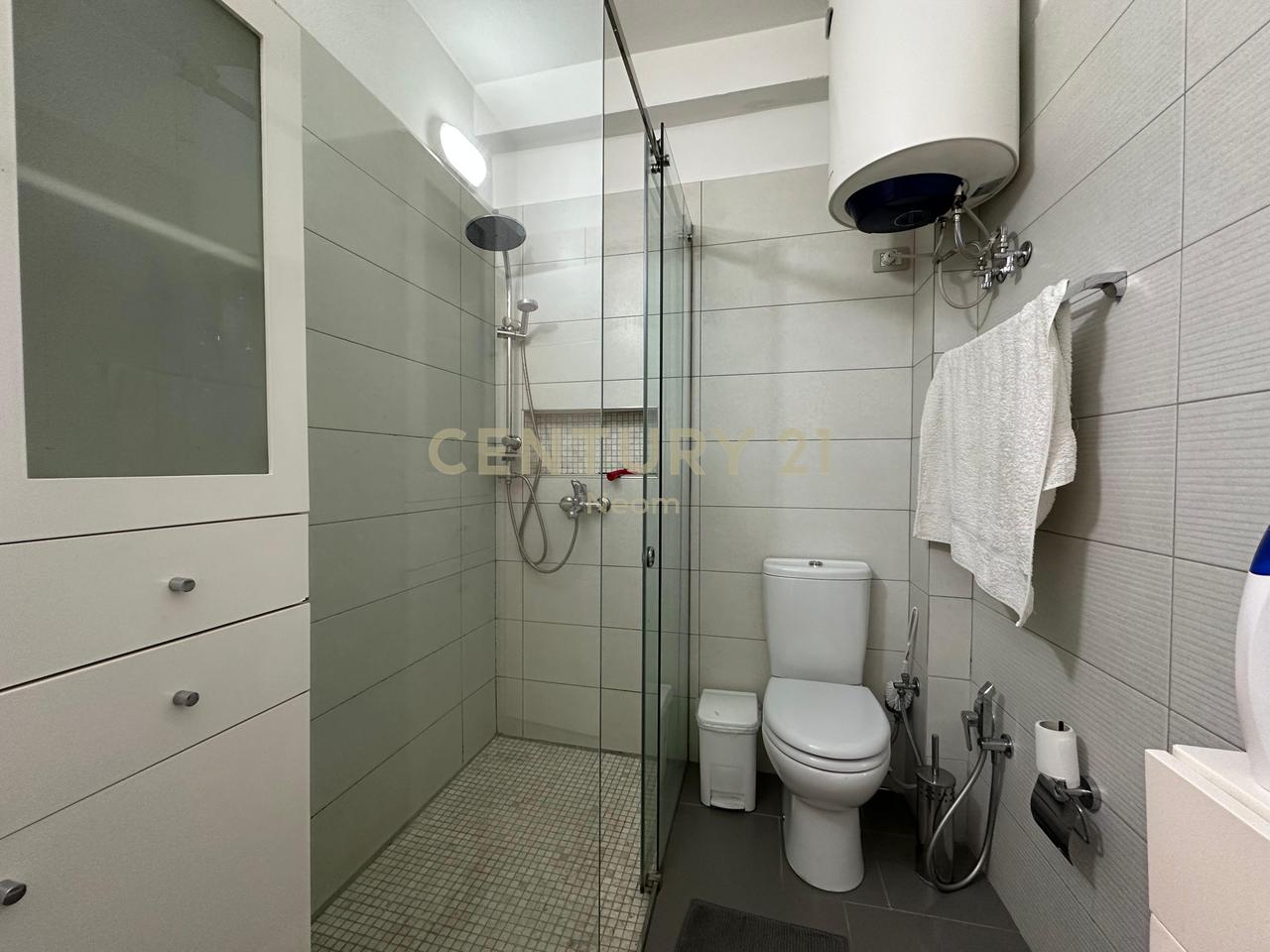 QIRA, APARTMENT 1+1, IN VASIL SHANTO!!