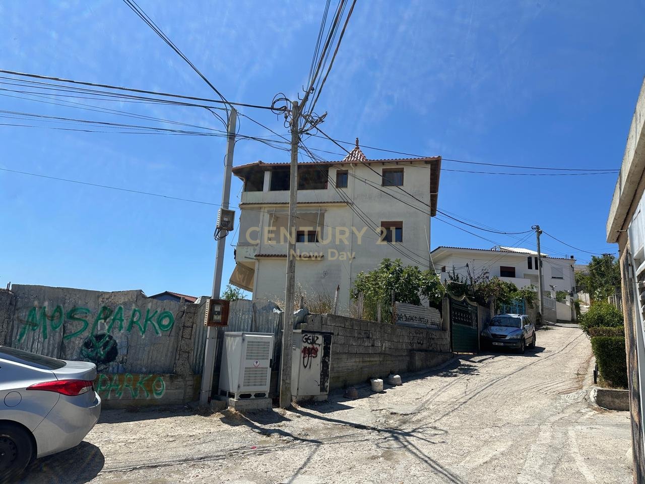 Villa for sale near the Hospital, Durrës - €250,000 | 285 m²