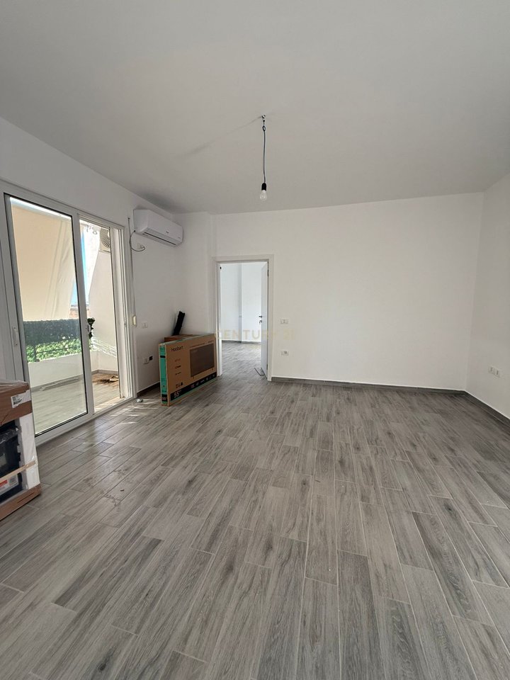 APARTMENT 2+1, FOR SALE IN "TRANSBALLKANIK" VLORE!!!
