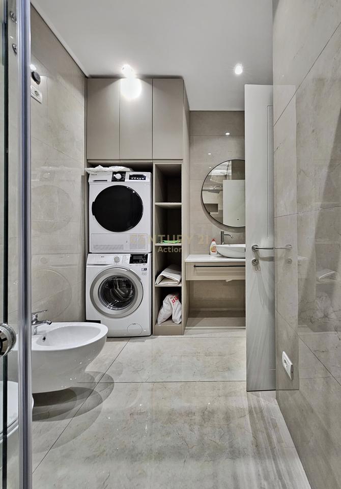 APARTAMENT 2+1+ POST PARKIMI ME QIRA TEK ROSE GARDEN RESIDENCE!