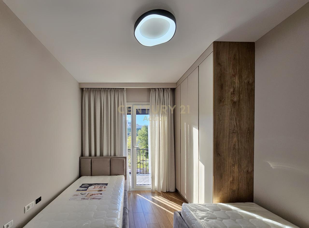 APARTAMENT 2+1+ POST PARKIMI ME QIRA TEK ROSE GARDEN RESIDENCE!