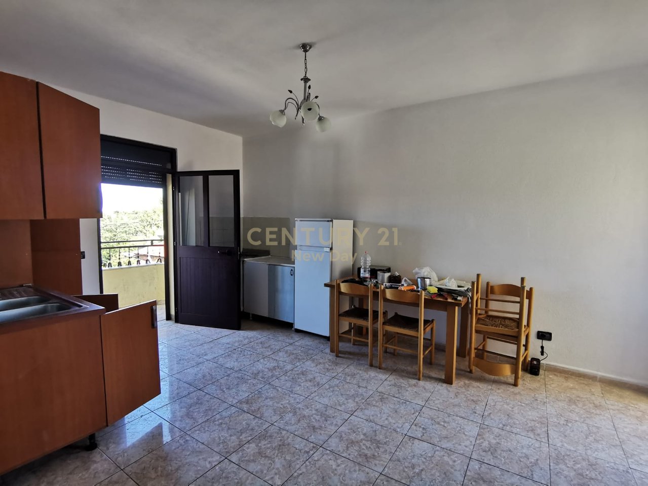 SECONDO PIANO DI UNA VILLA IN AFFITTO A SHIJAK!