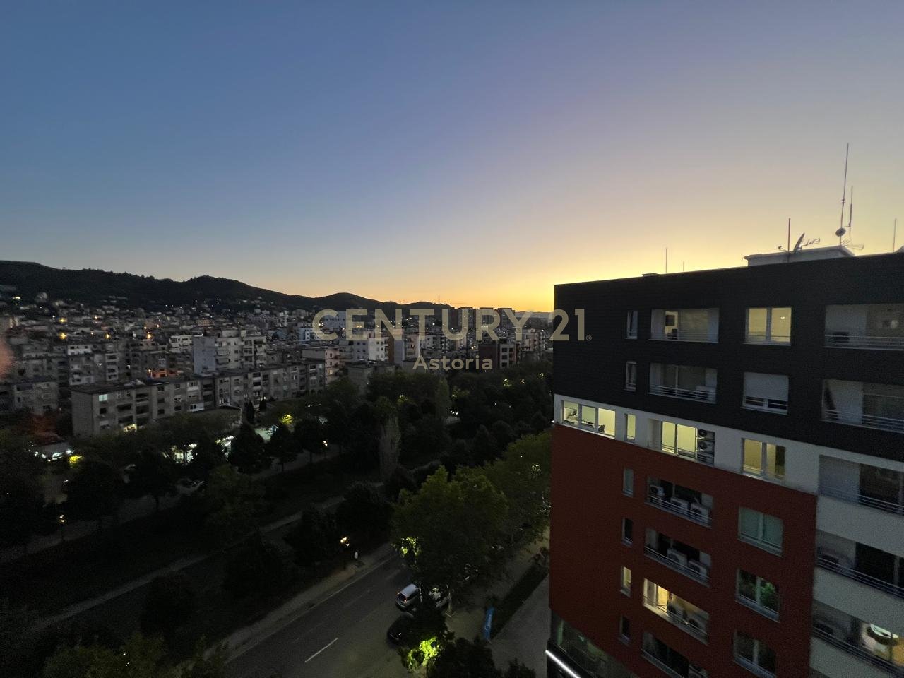 Jepet me qira apartament 2+1+2 prane kompleksit Delijorgji