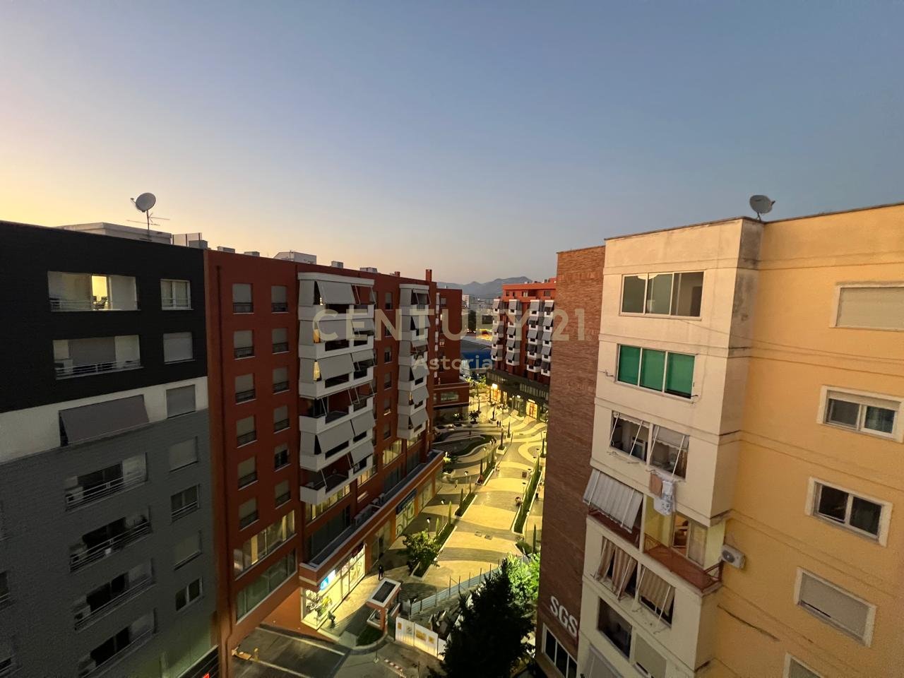 Jepet me qira apartament 2+1+2 prane kompleksit Delijorgji