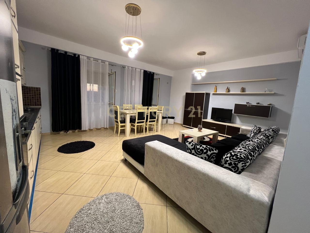 Jepet me qira apartament 2+1+2 prane kompleksit Delijorgji
