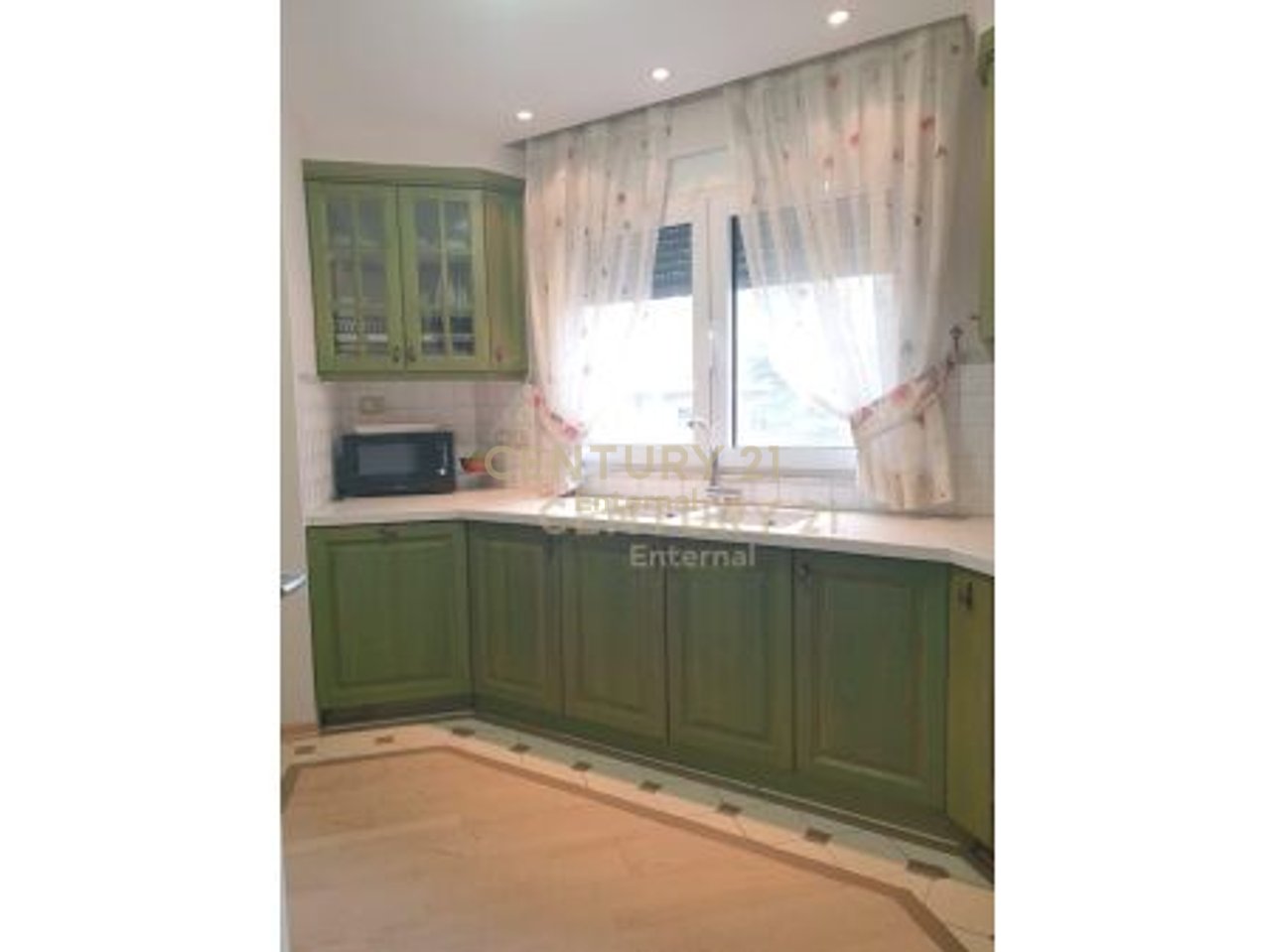 Apartament 2+1 per Qera ne Bllok