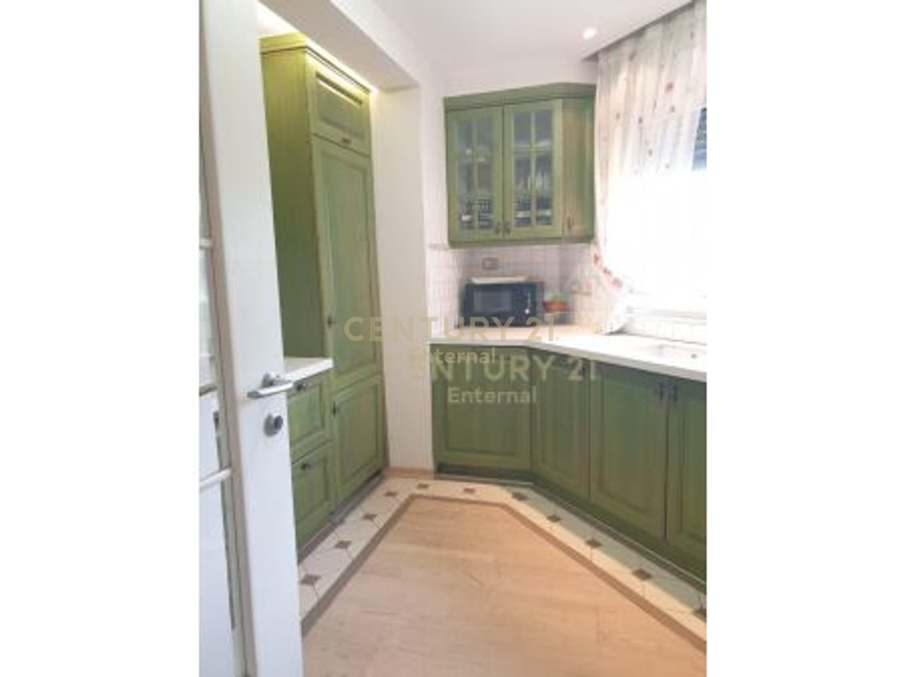 Apartament 2+1 per Qera ne Bllok
