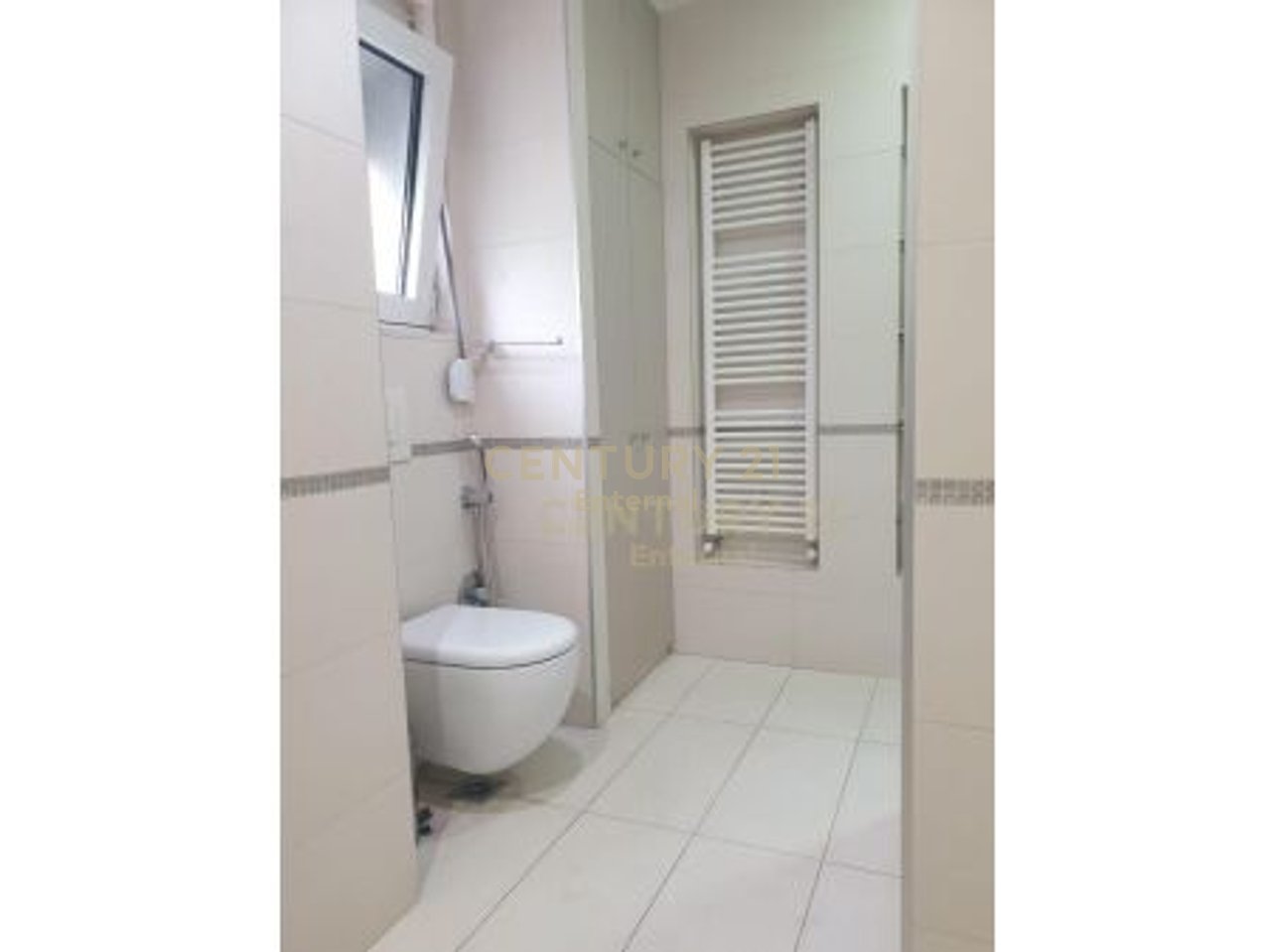Apartament 2+1 per Qera ne Bllok