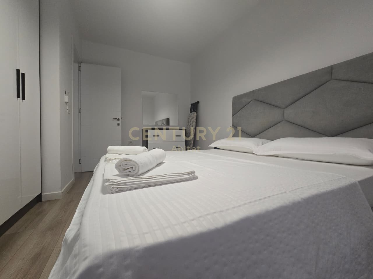 APPARTAMENTO 1+1 IN AFFITTO A WILLSON SQUARE!