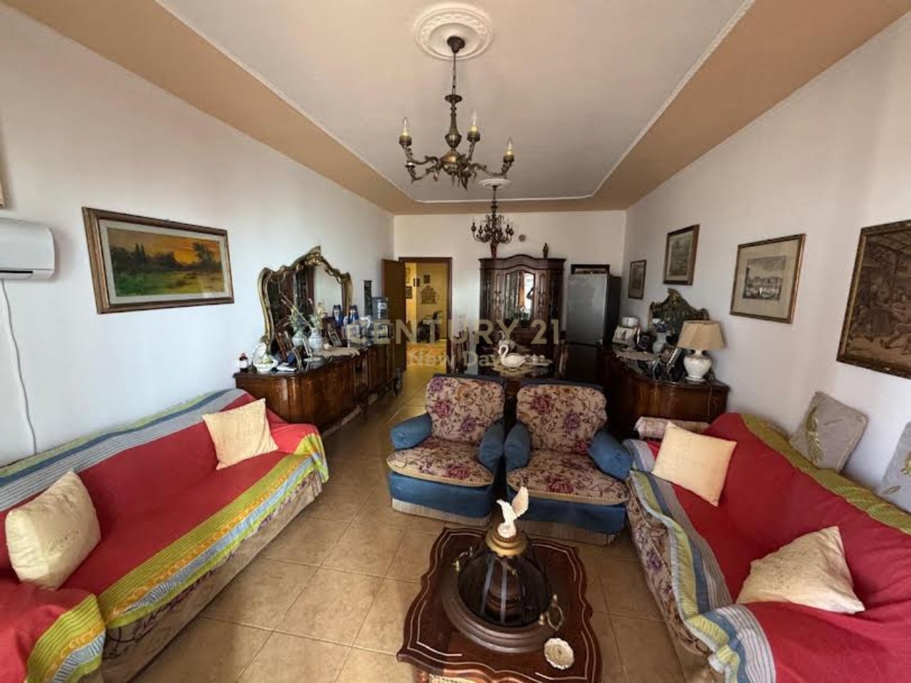 2+1+2+Porches in vendita