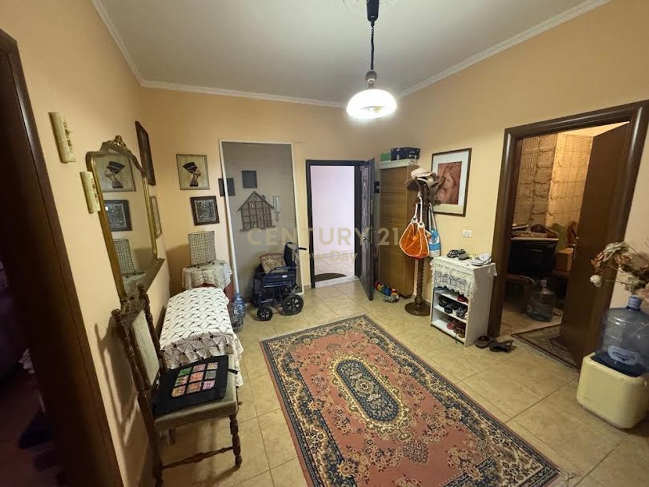2+1+2+Porches in vendita