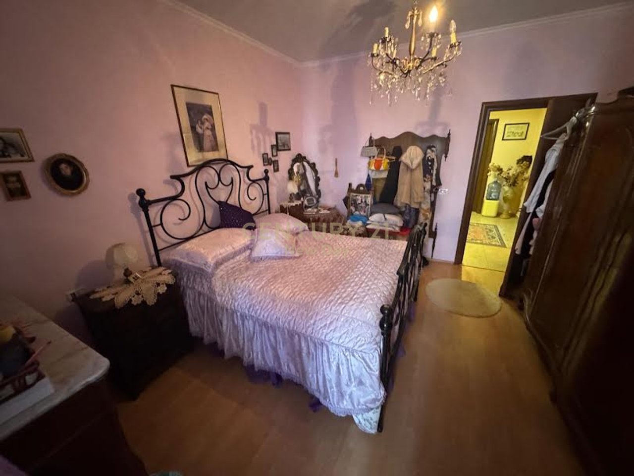2+1+2+Porches in vendita