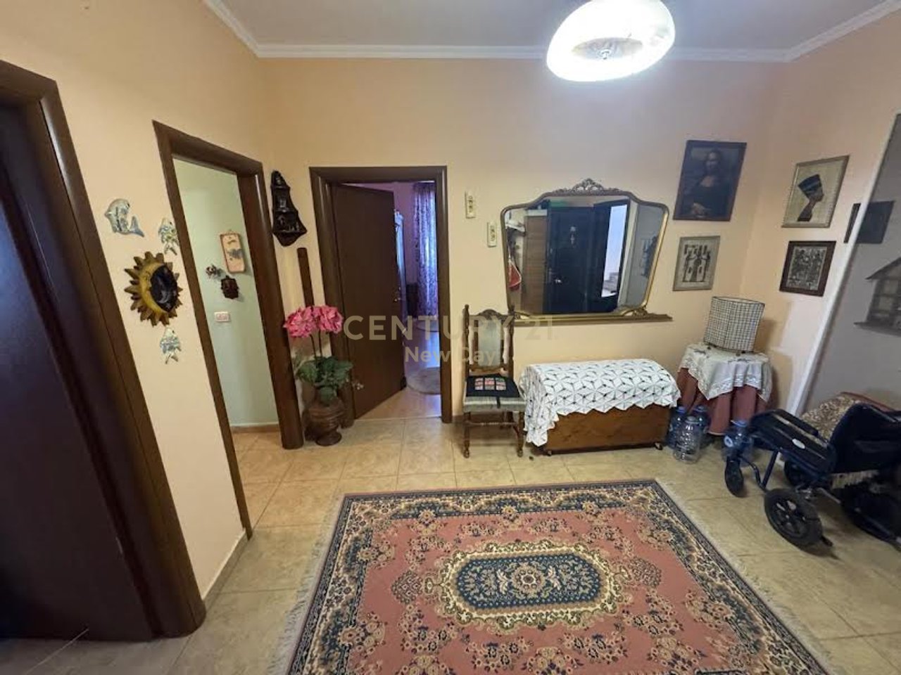 2+1+2+Porches in vendita
