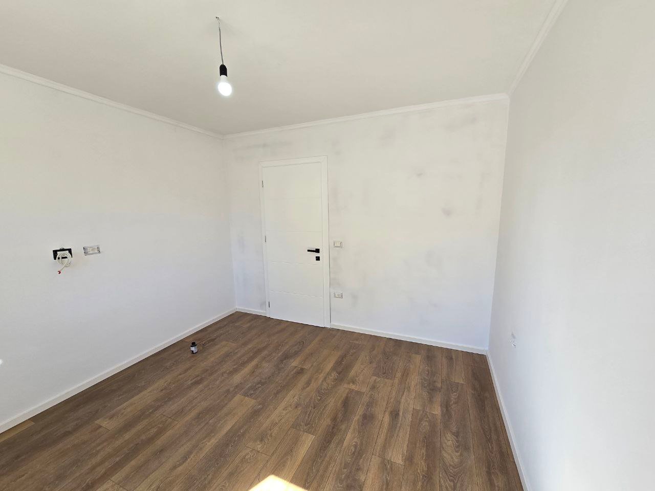 APARTAMENT 2+1 PER SHITJE PRANE SHKOLLES 1 MAJ!