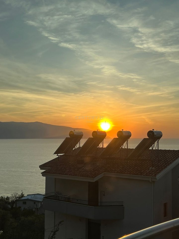 APPARTAMENTO DI LUSSO 2+1+2 IN AFFITTO, VISTA MARE COMPLETA IN ACQUA FREDDA, VLORE!