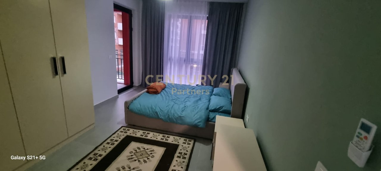 JAPIM ME QIRA APARTAMENT 2+1 NE UNAZE TE RE!