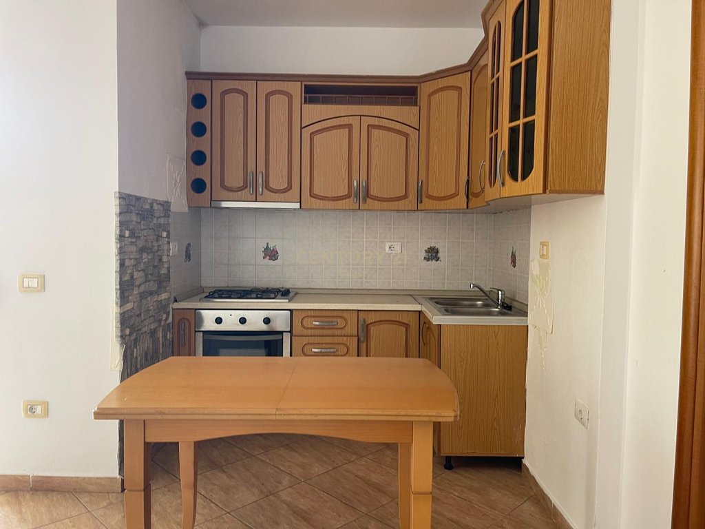 TE RRUGA E CIPAJVE, NE VLORE , SHESIM APARTAMENT 1+1!!!