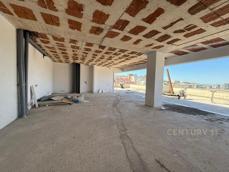Attico con vista fantastica in vendita a Dry Lake, Tirana | 350 m²